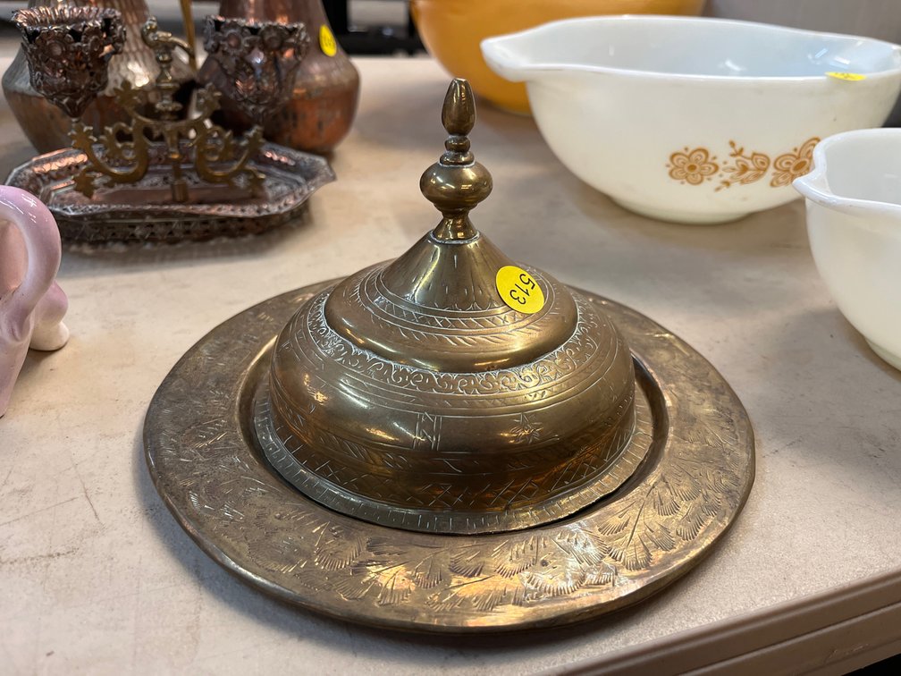 BRASS PLATE WITH LID