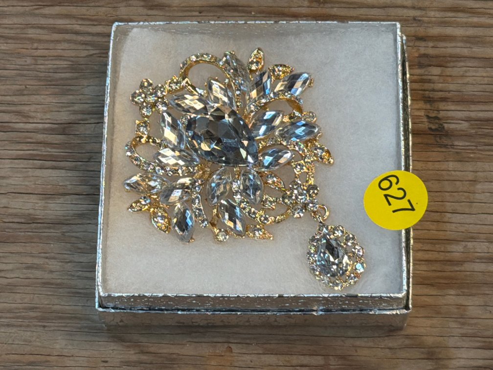 BROOCH