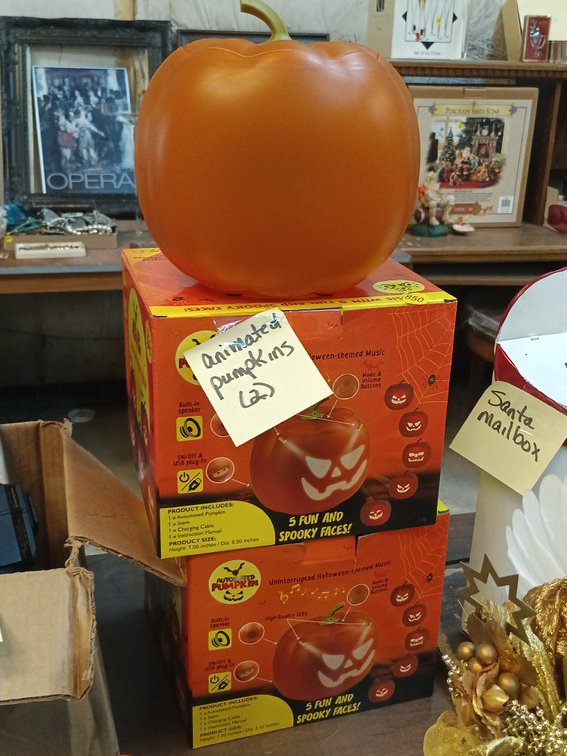 (2) ANIMATED PUMPKINS
