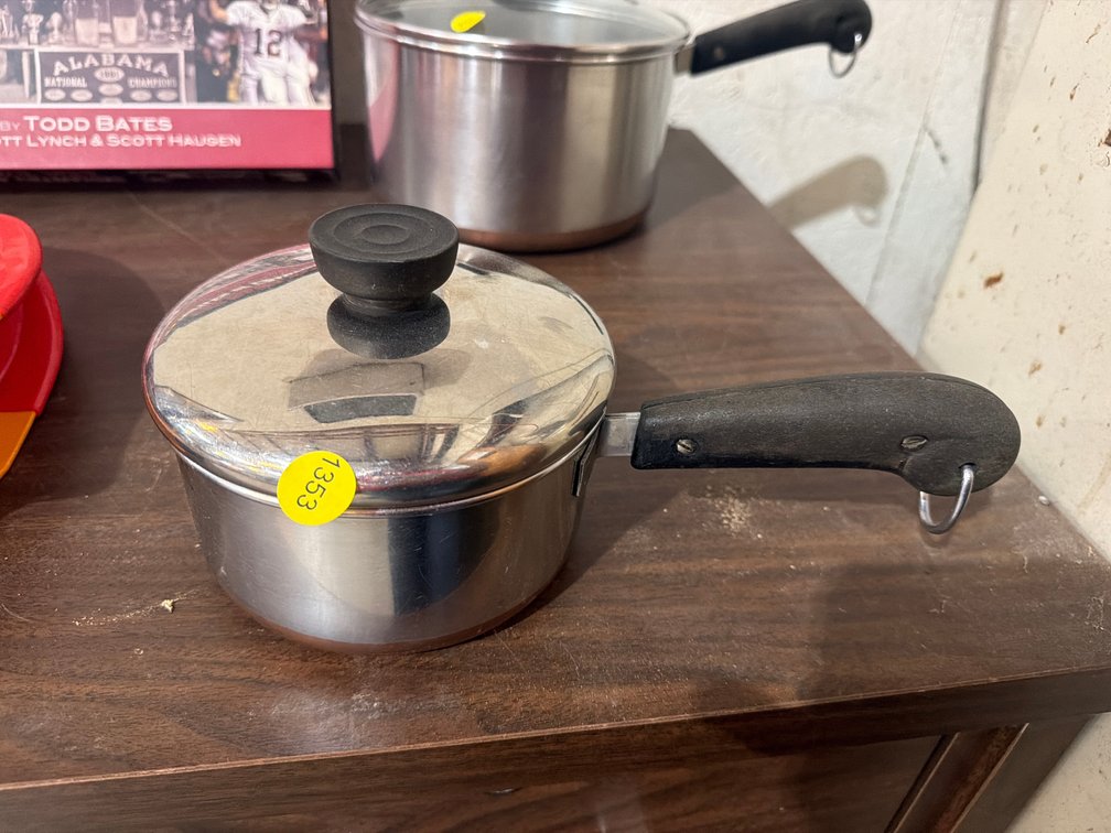 REVERWARE POT WITH LID