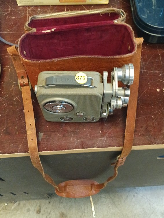 VINTAGE VIDEO CAMERA