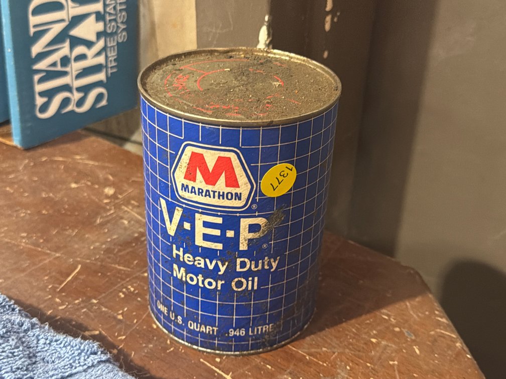 VINTAGE CAN OF MARATHON OIL