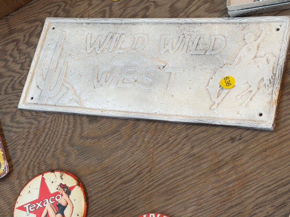 WILD WEST SIGN