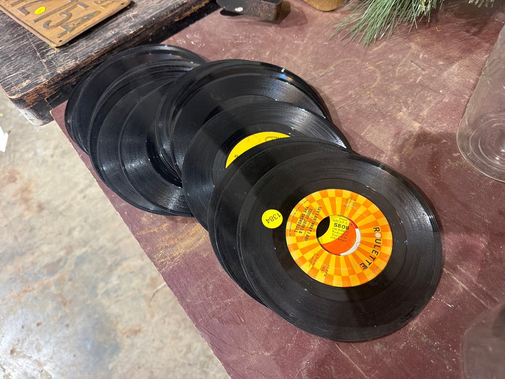 LOT OF 45 RPM RECORDS