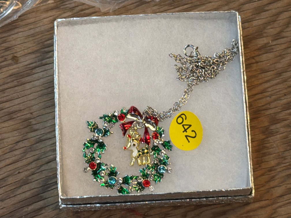NECKLACE