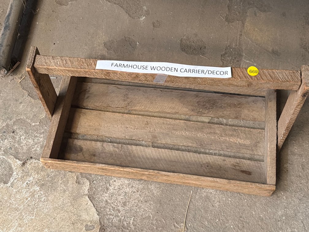 FARMHOUSE WOODEN CARRIER/DECOR