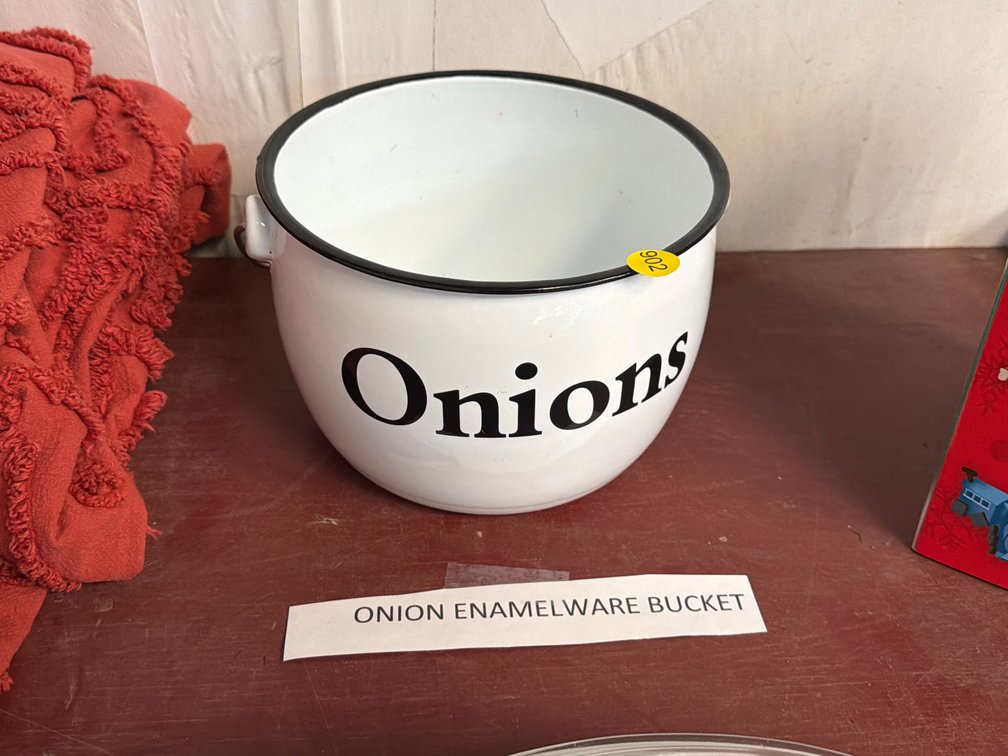 ONION ENAMELWARE BUCKET