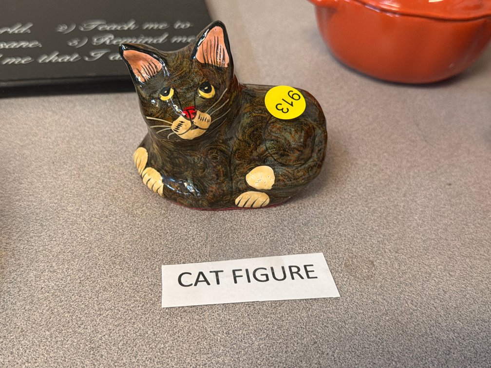 CAT FIGURE