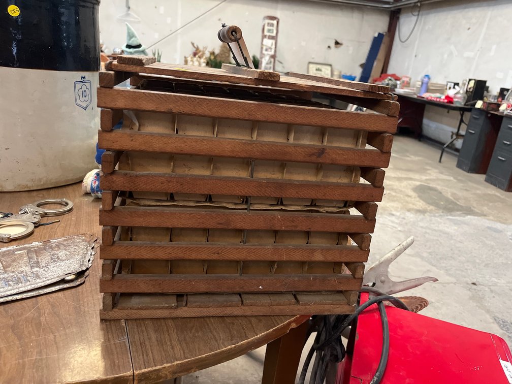ANTIQUE WOODEN EGG CRATE
