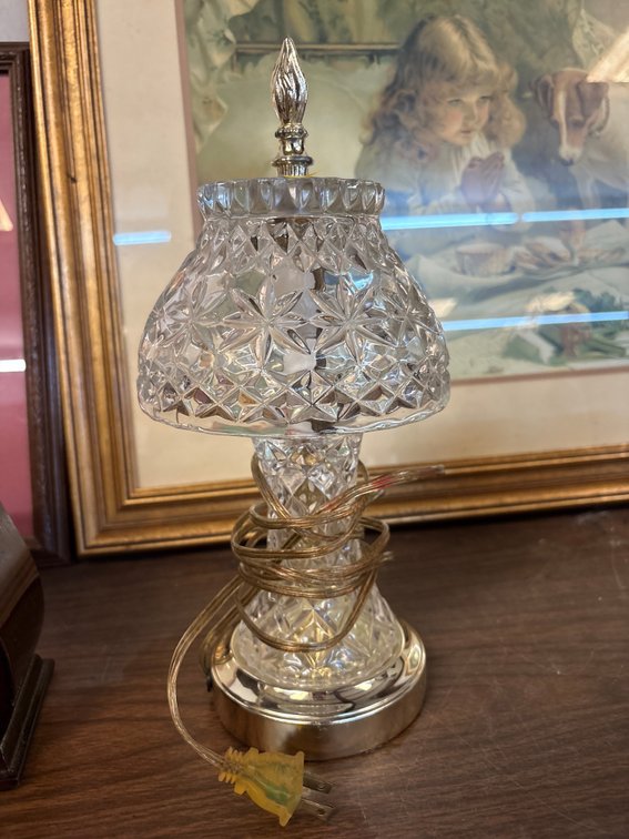 CRYSTAL LAMP