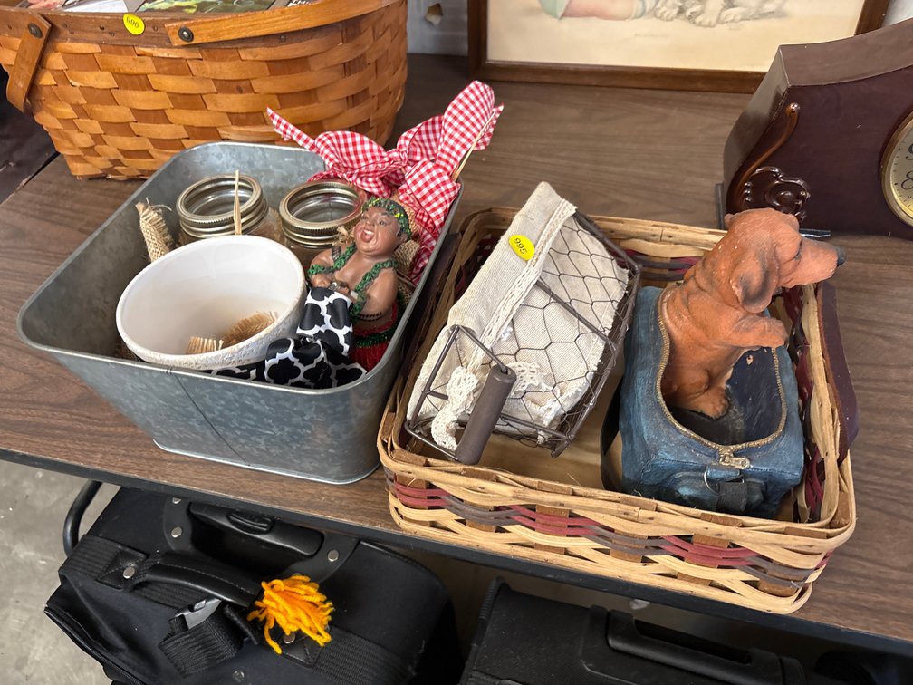 LOT OF DECORATIVE FIGURES, JARS, ETC