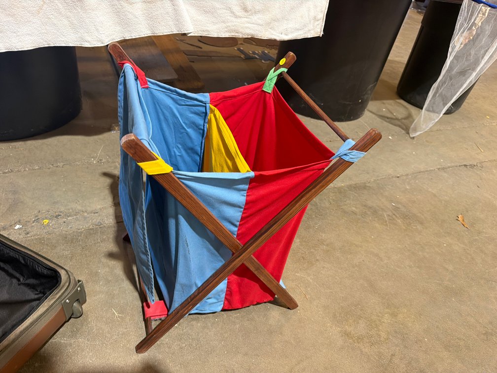 LAUNDRY HAMPER