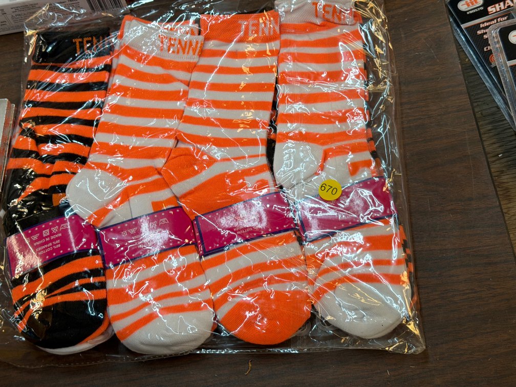 LOT OF TN SOCKS