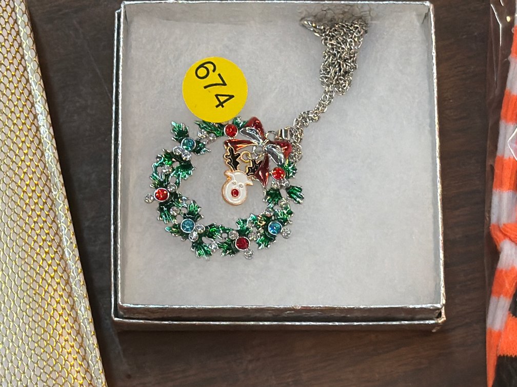 NECKLACE