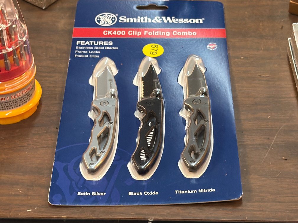 (3) SMITH & WESSON KNIVES