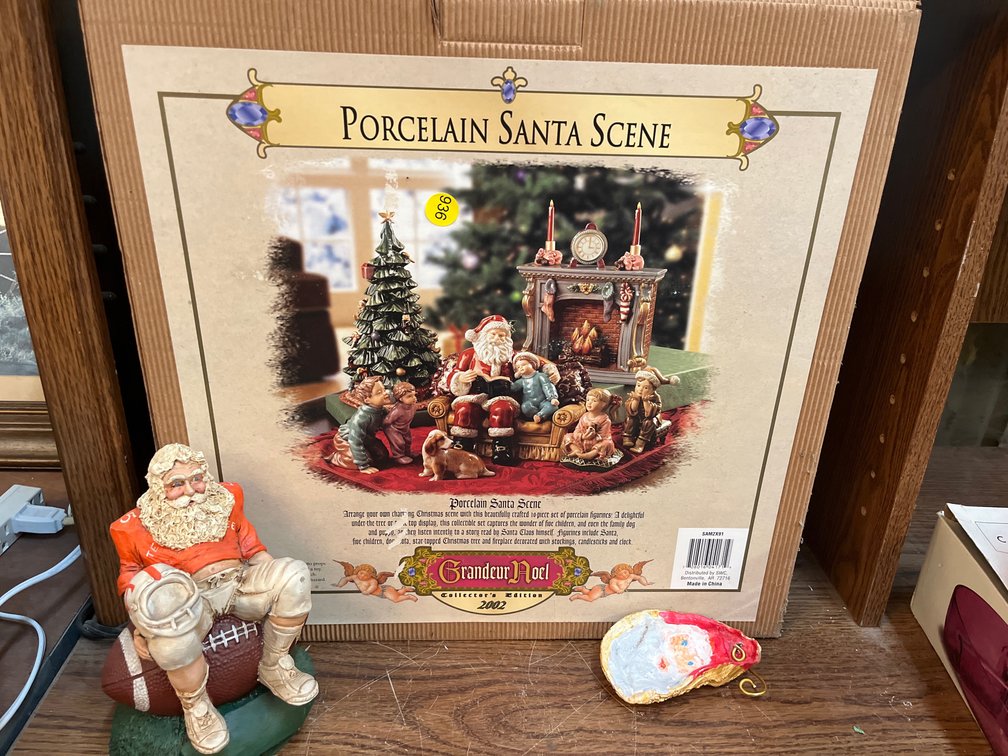 CHRISTMAS LOT