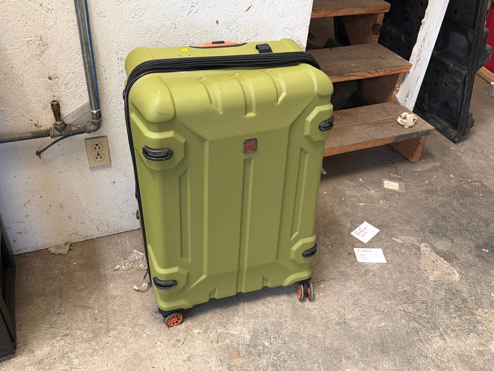 BRITBAG HARDSHELL SUITCASE