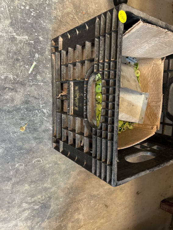 PLASTIC TOTE WITH TACKS