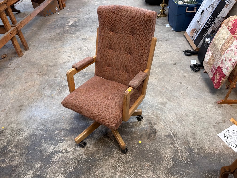 ROLLING ARMCHAIR