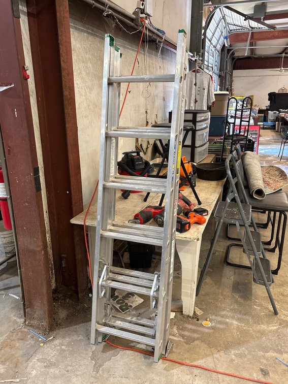 18 ft WERNER LADDER