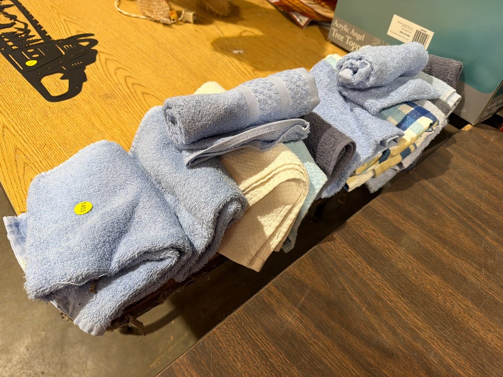 LOT OF WASH CLOTHS