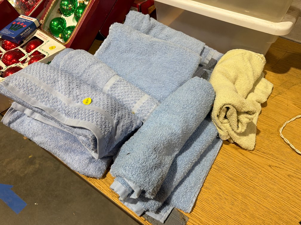 LOT OF TOWELS
