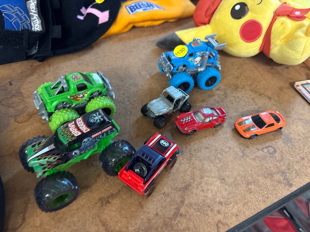 TOY CARS & MONSTER TRUCKS