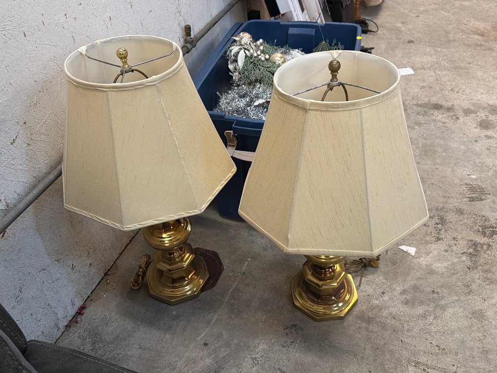 (2) LAMPS