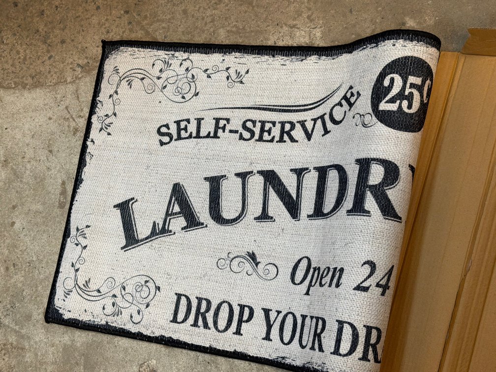 LAUNDRY RUG