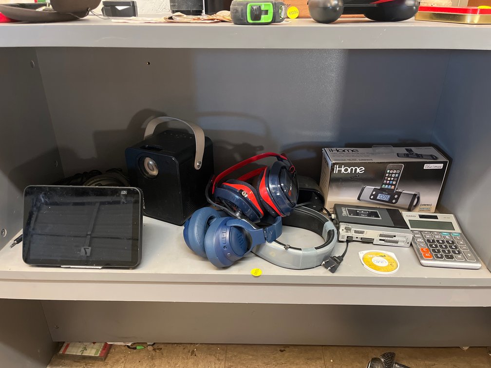 LOT OF ELECTRONICS