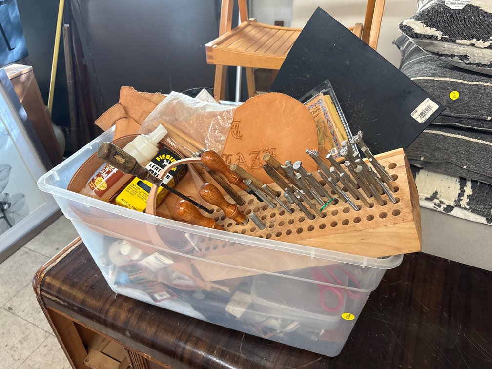 LEATHER-CRAFT SUPPLIES & TOOLS