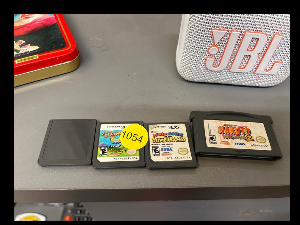 3 NINTENDO DS GAMES AND 1 GAMEBOY GAME