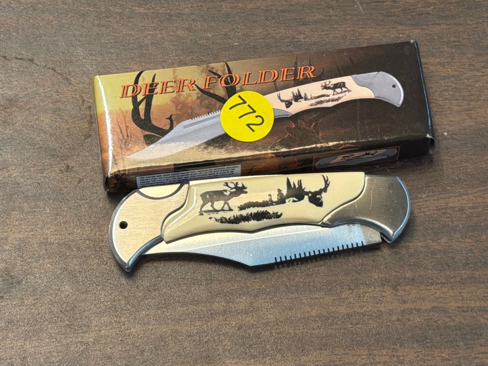 DEER FOLDING KNIFE