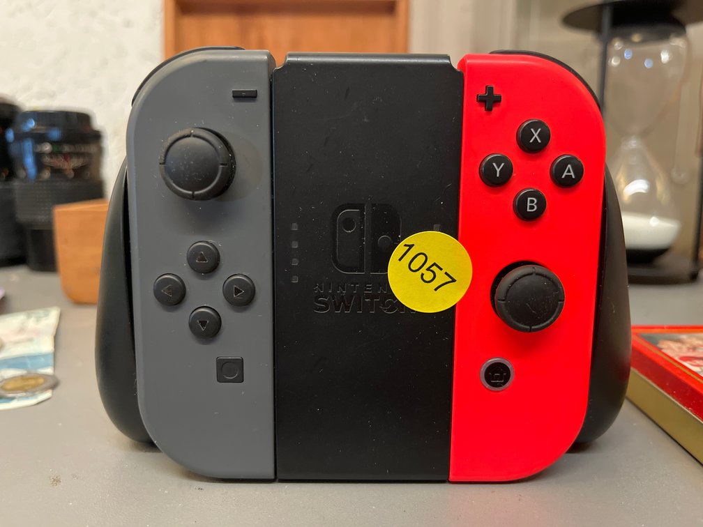 NINTENDO SWITCH CONTROLLER