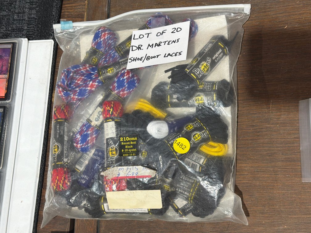 LOT OF 20 DOC MARTINS SHOE LACES