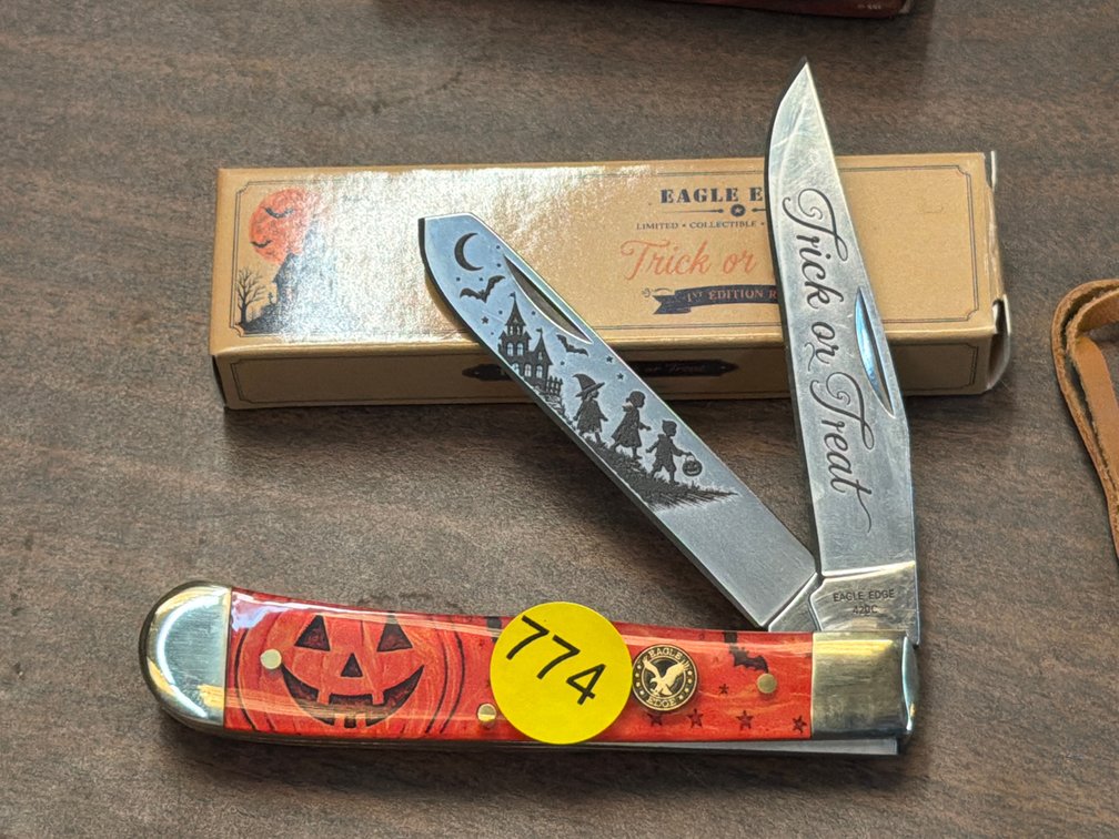 EAGLE EDGE PUMPKIN KNIFE