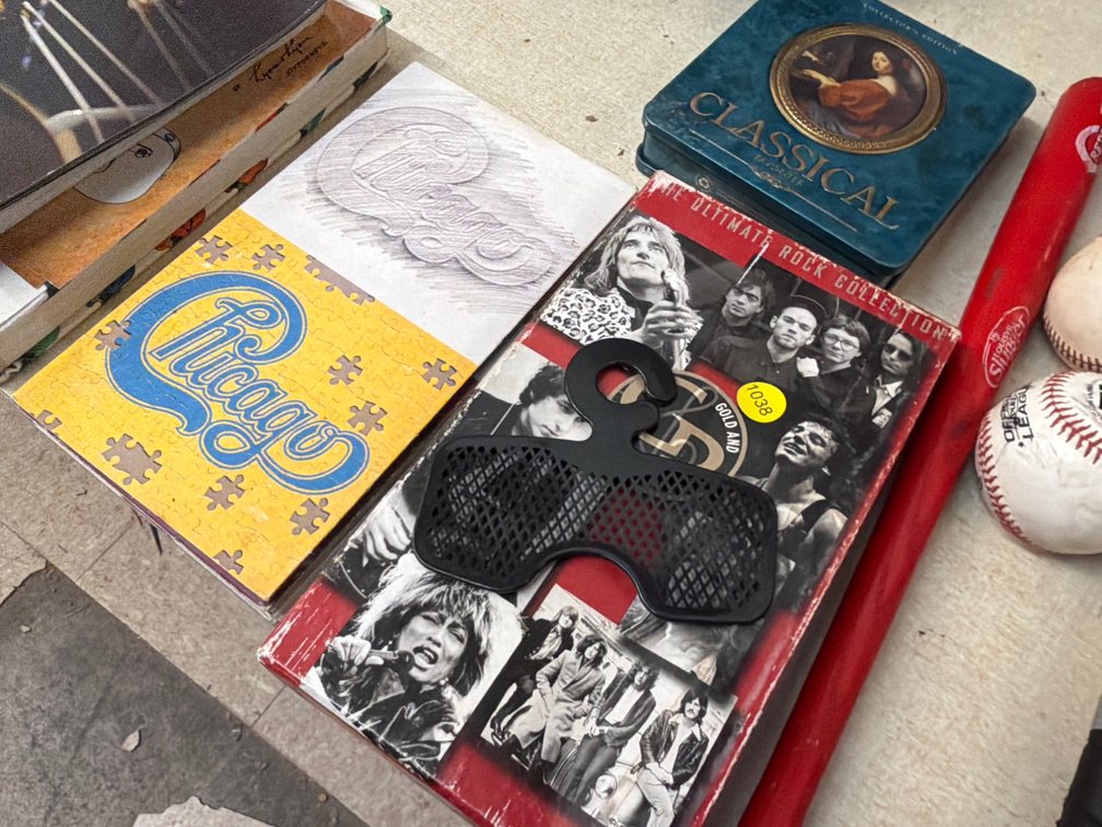 VARIOUS CD’S
