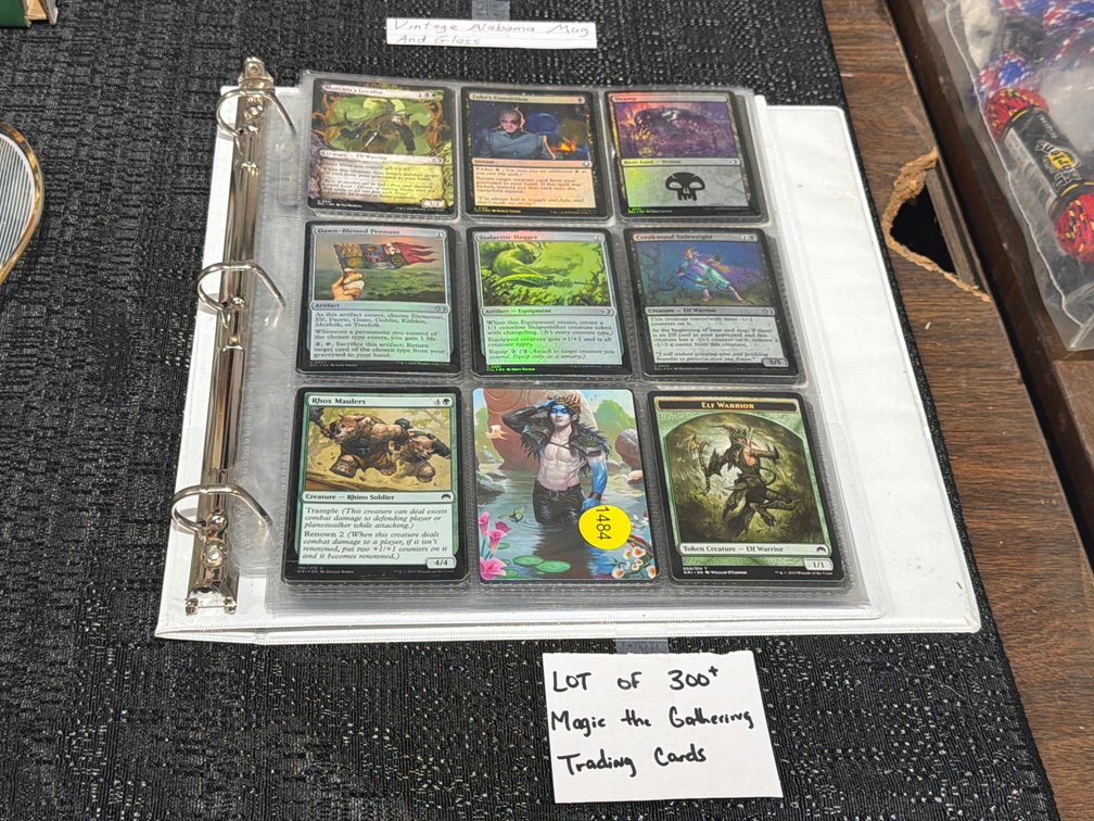 LOT OF 300+ MAGIC THE GATHERING TRADING CARDS