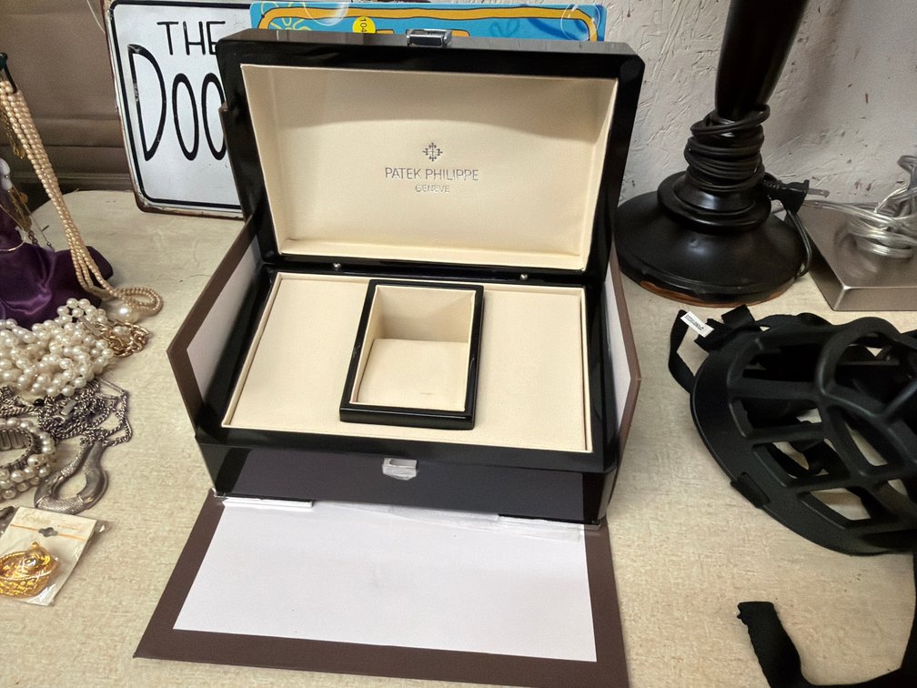 PATEK PHILIPPE GENEVE WATCH BOX