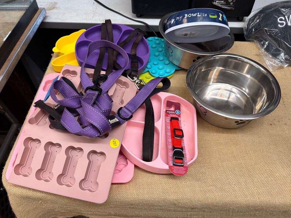 DOG BOWLS, LICK MATS, ETC.