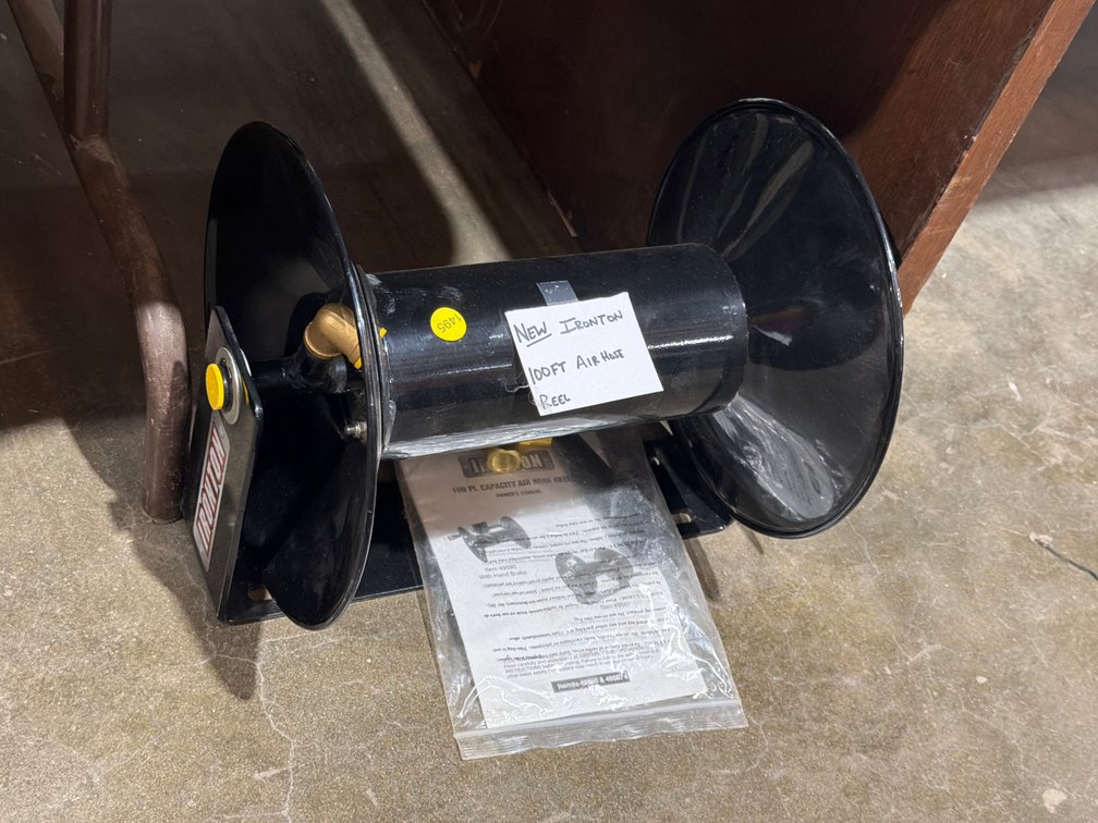 NEW IRONTON 100FT AIR HOSE REEL