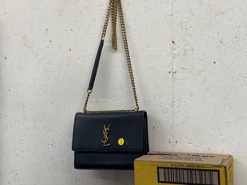 DESIGNER PURSE