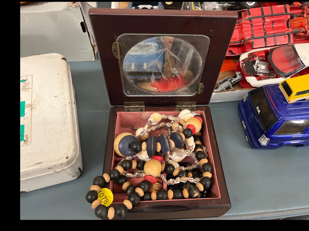 JEWELRY BOX WITH CONTENTS