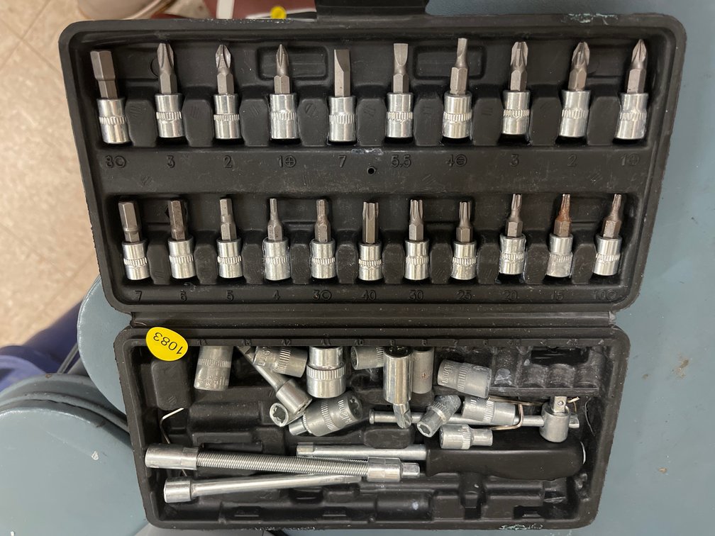 SOCKET AND BIT SET