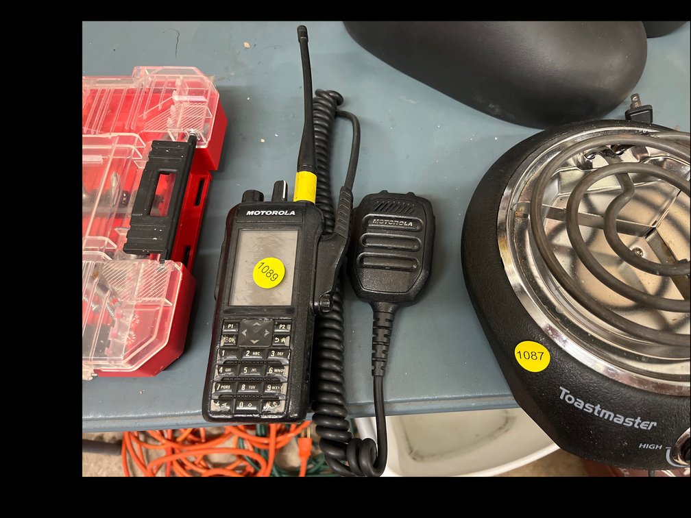 HANDHELD RADIO