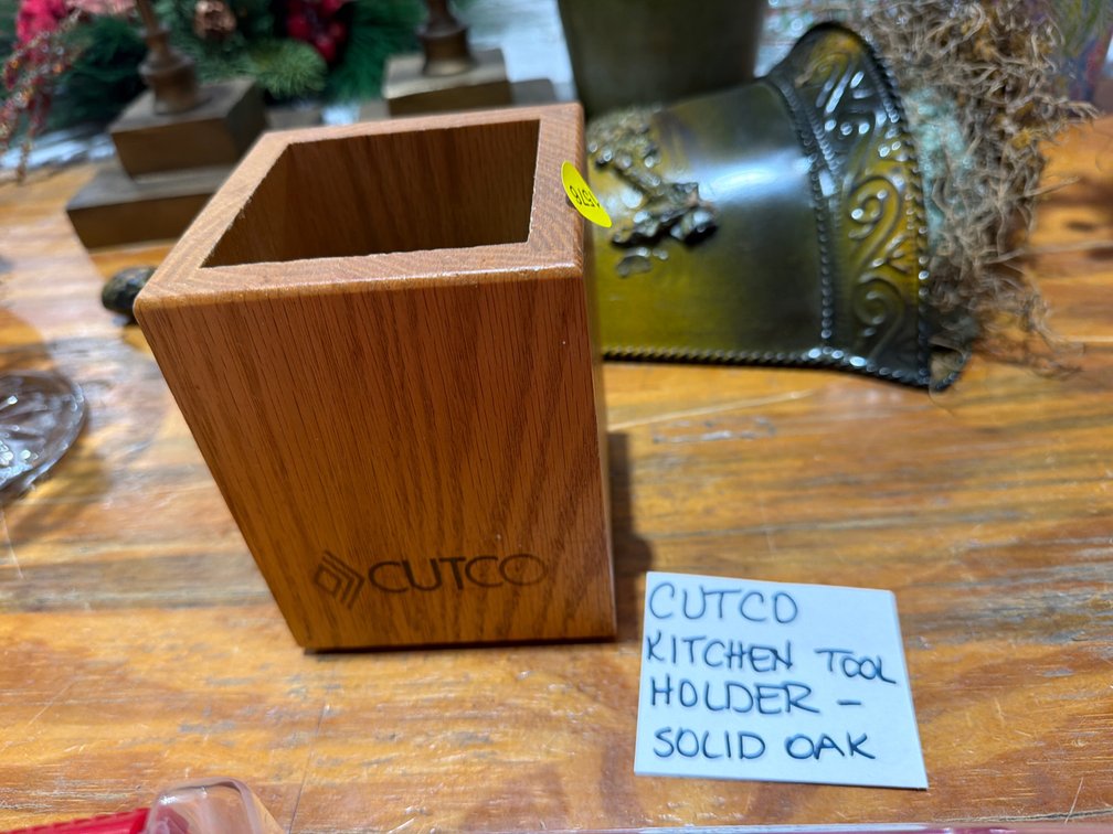 OAK CUTCO KITCHEN TOOL HOLDER