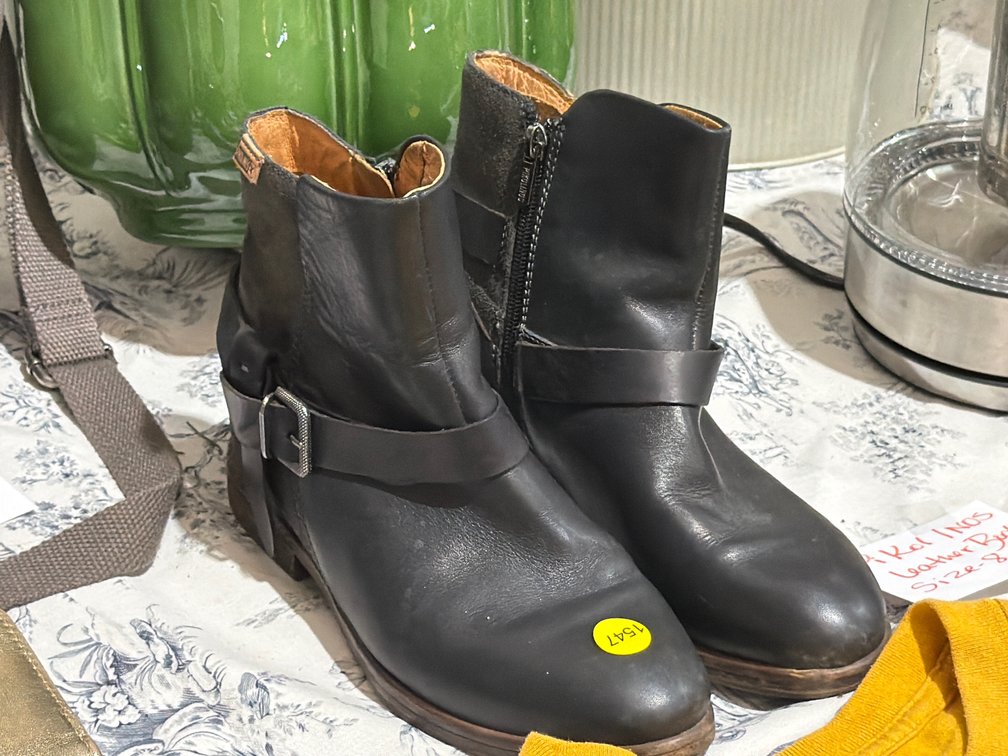 PIKOLINOS BOOTS SIZE 8