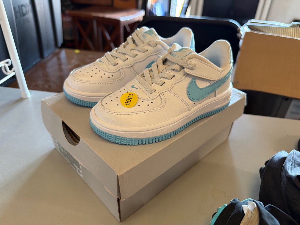 NIKE AIR FORCE 1 SHOES