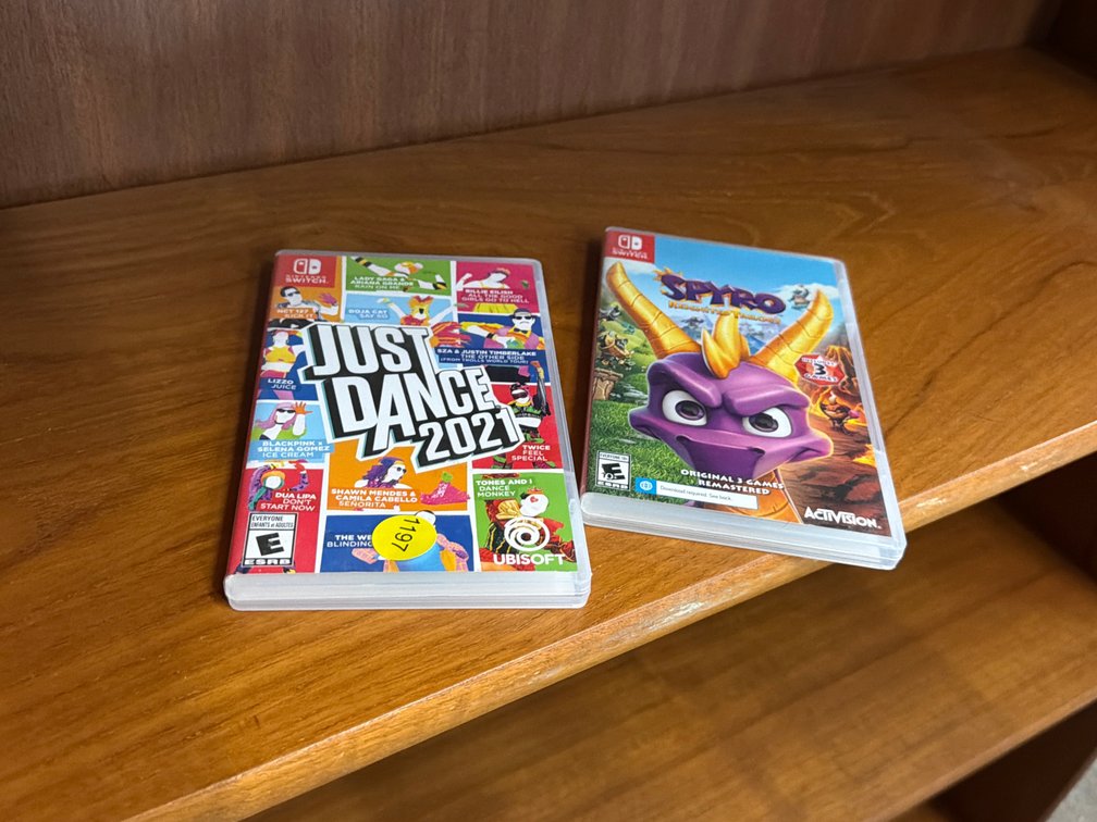 (2) NINTENDO SWITCH GAMES