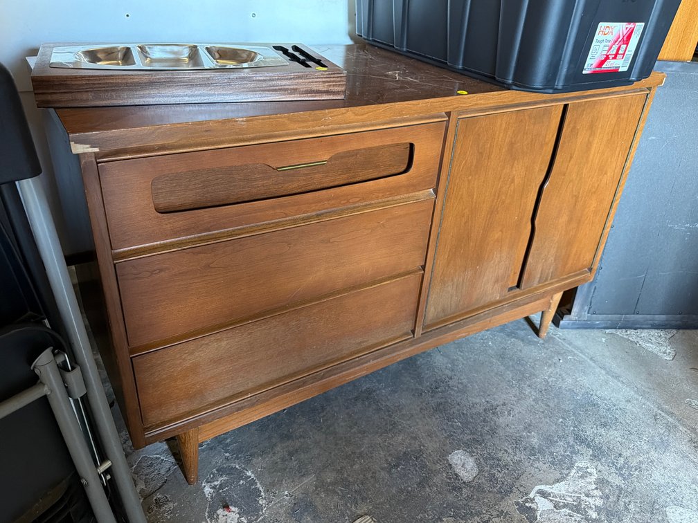 BASSETT SIDEBOARD